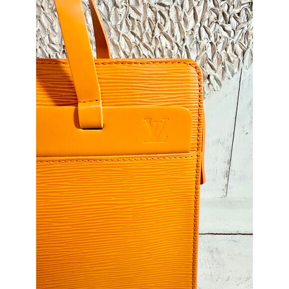 Louis Vuitton Croisette Epi Leather GM Office Shoulder Handbag Orange - Picture 7 of 9